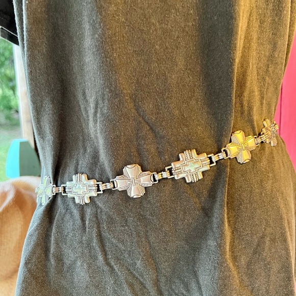 Lucky Brand Southwestern Cross Chain Belt - Picture 2 of 5